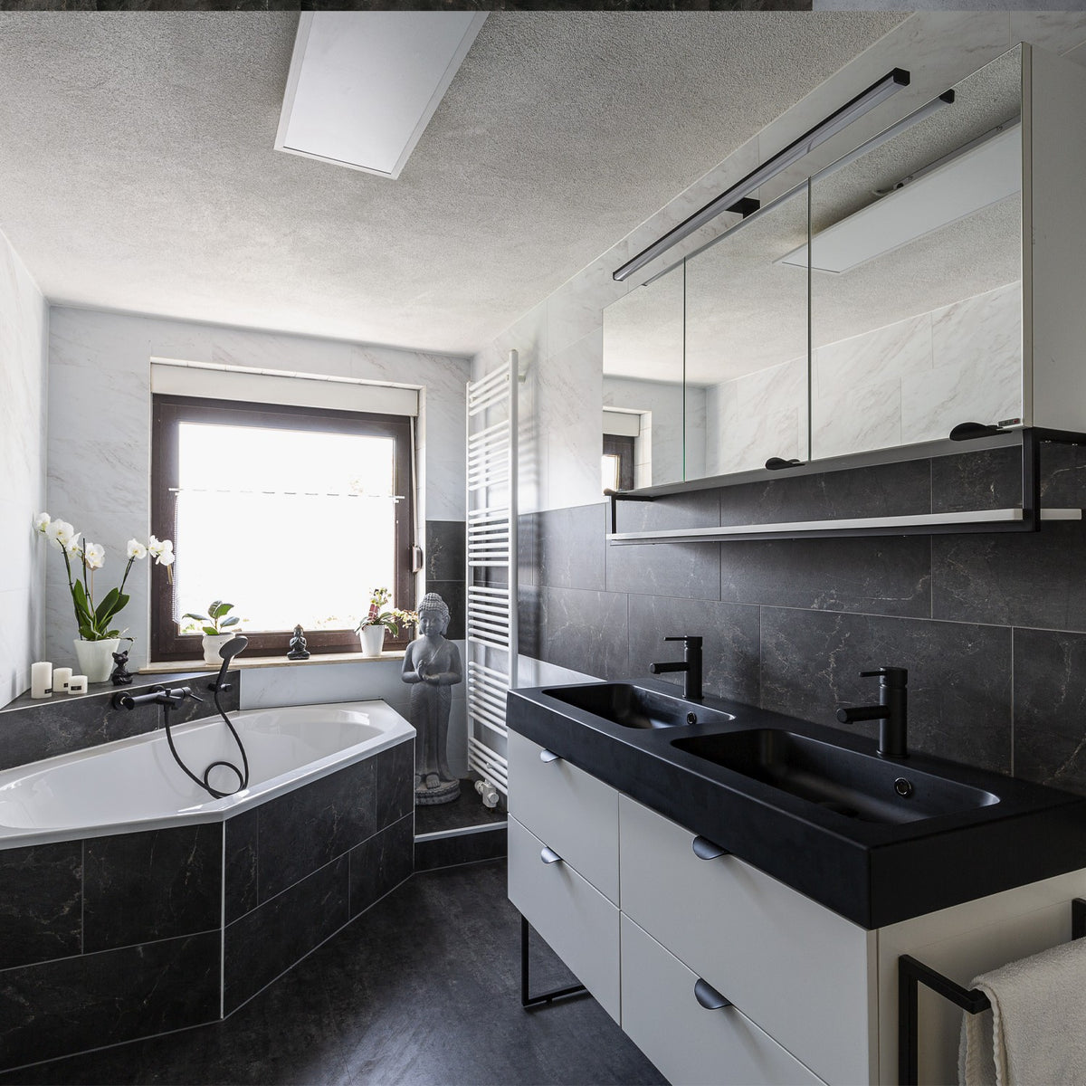 #couleur_Black marble